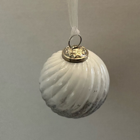 Martha Stewart Christmas Ornaments 4in White and Silver Glitter Set of 4 - Picture 3 of 9